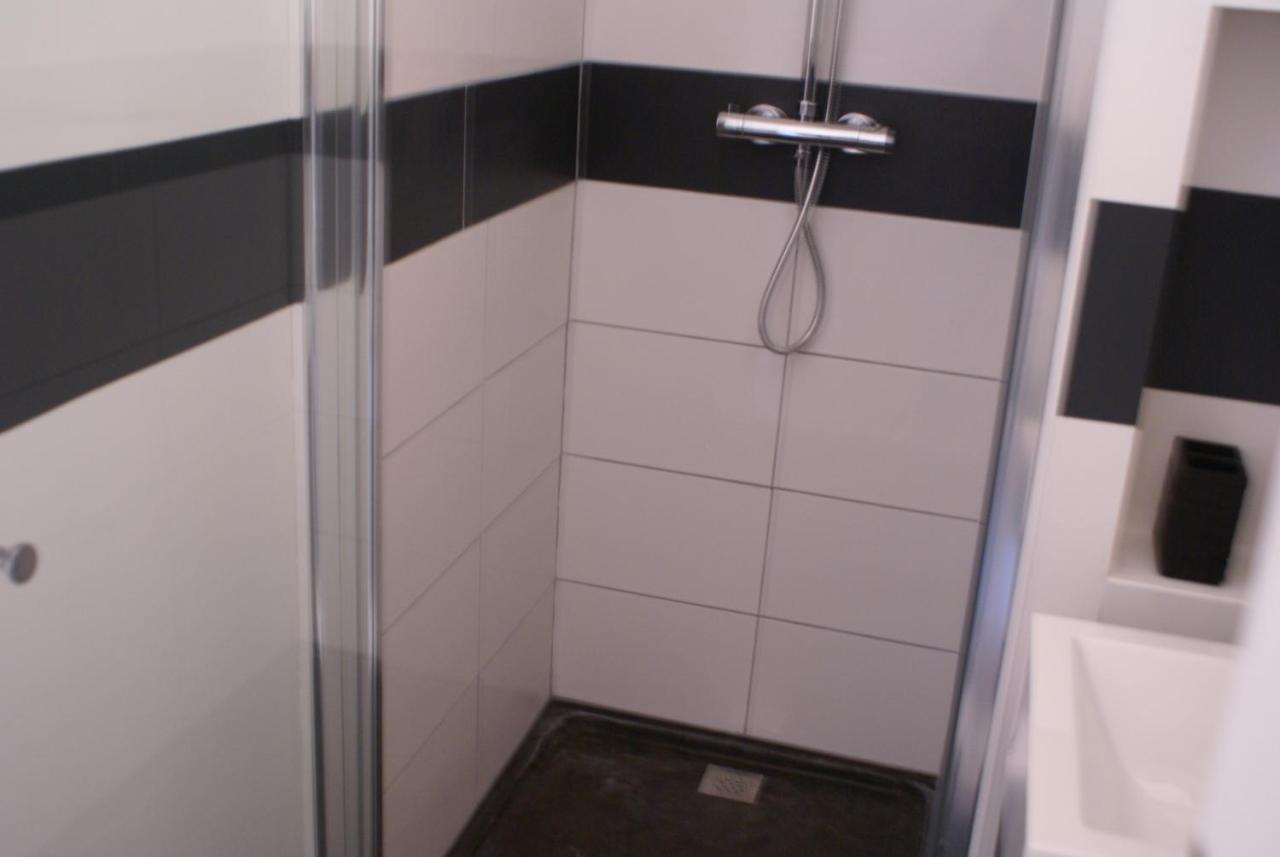 La Cour Soubespin Bed & Breakfast Lille Dış mekan fotoğraf